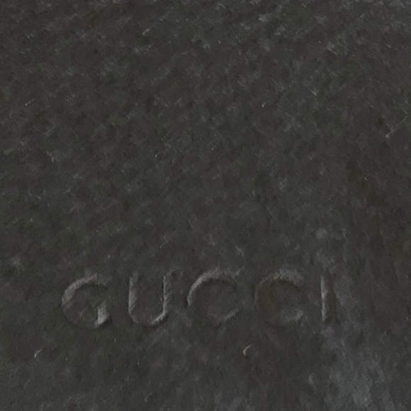 NEW GUCCI TEXTURED CASHMERE SHAWL/SCARF - Picture 9 of 9
